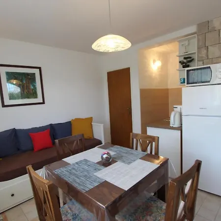 Apartments Chiara Lumbarda Exterior photo