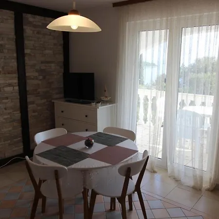Apartments Chiara Lumbarda Exterior photo