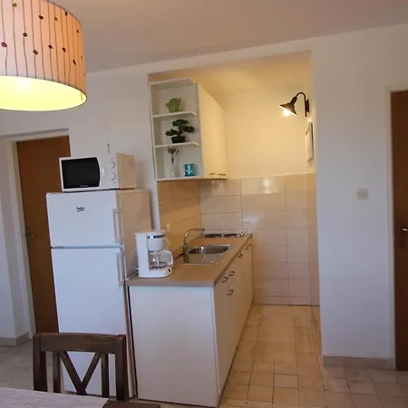 Apartments Chiara Lumbarda Exterior photo