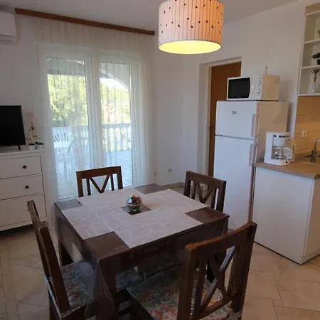 Apartments Chiara Lumbarda Exterior photo