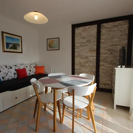 Apartments Chiara Lumbarda Exterior photo