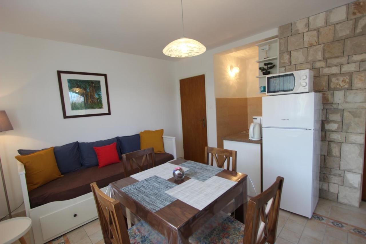 Pansion And Chiara Apartment Lumbarda
