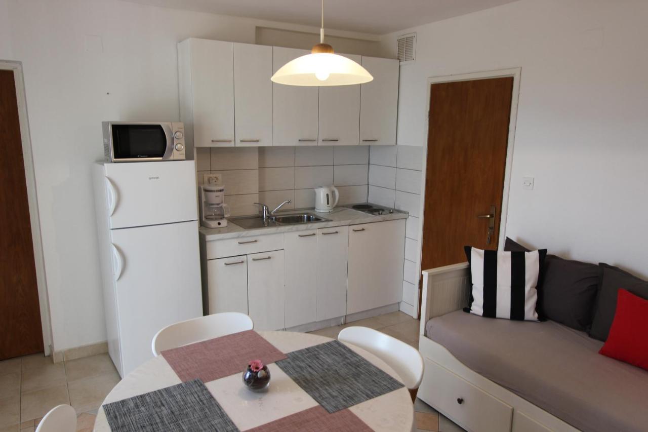 Pansion And Chiara Apartment *