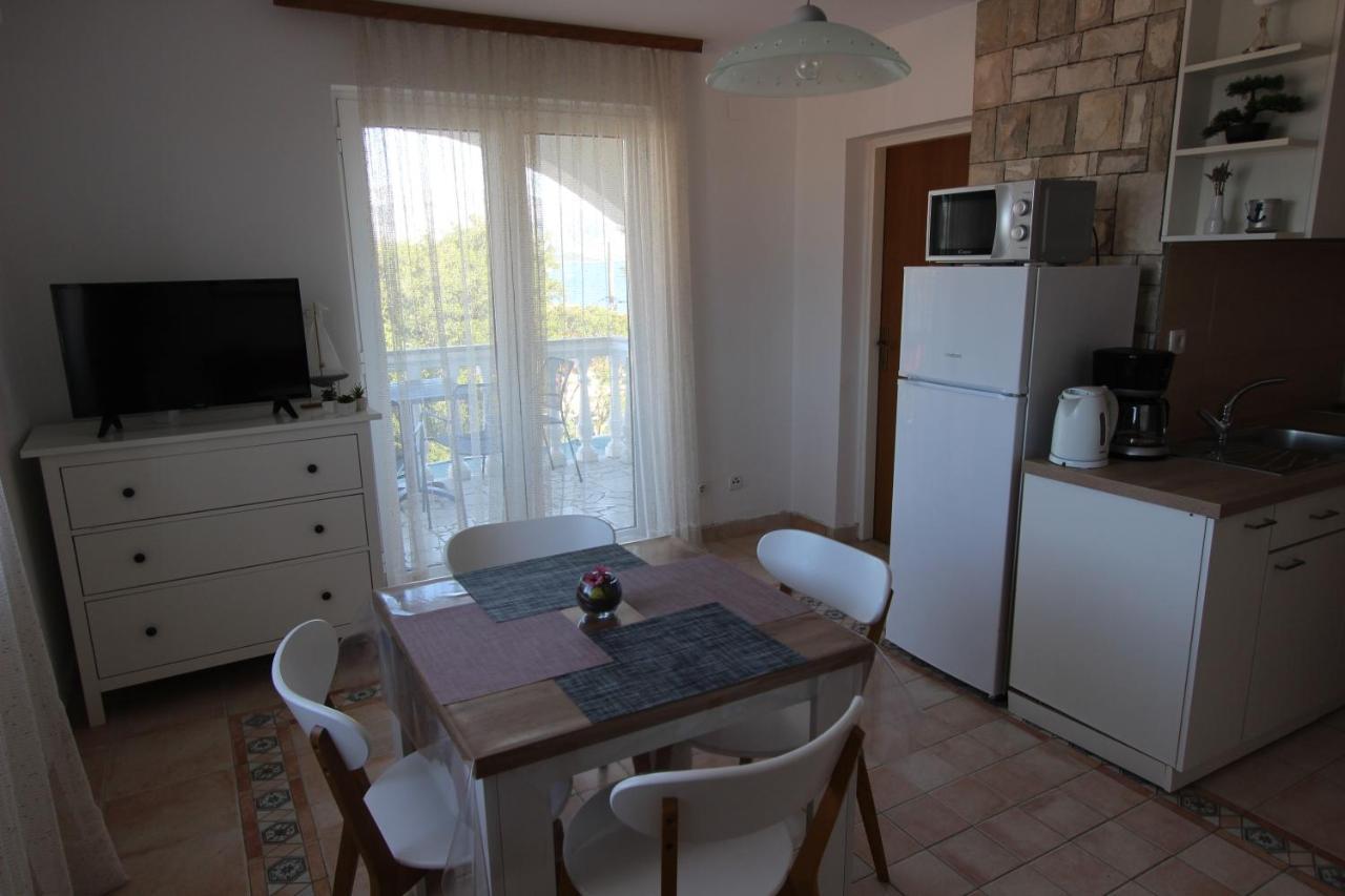 Pansion And Chiara Apartment