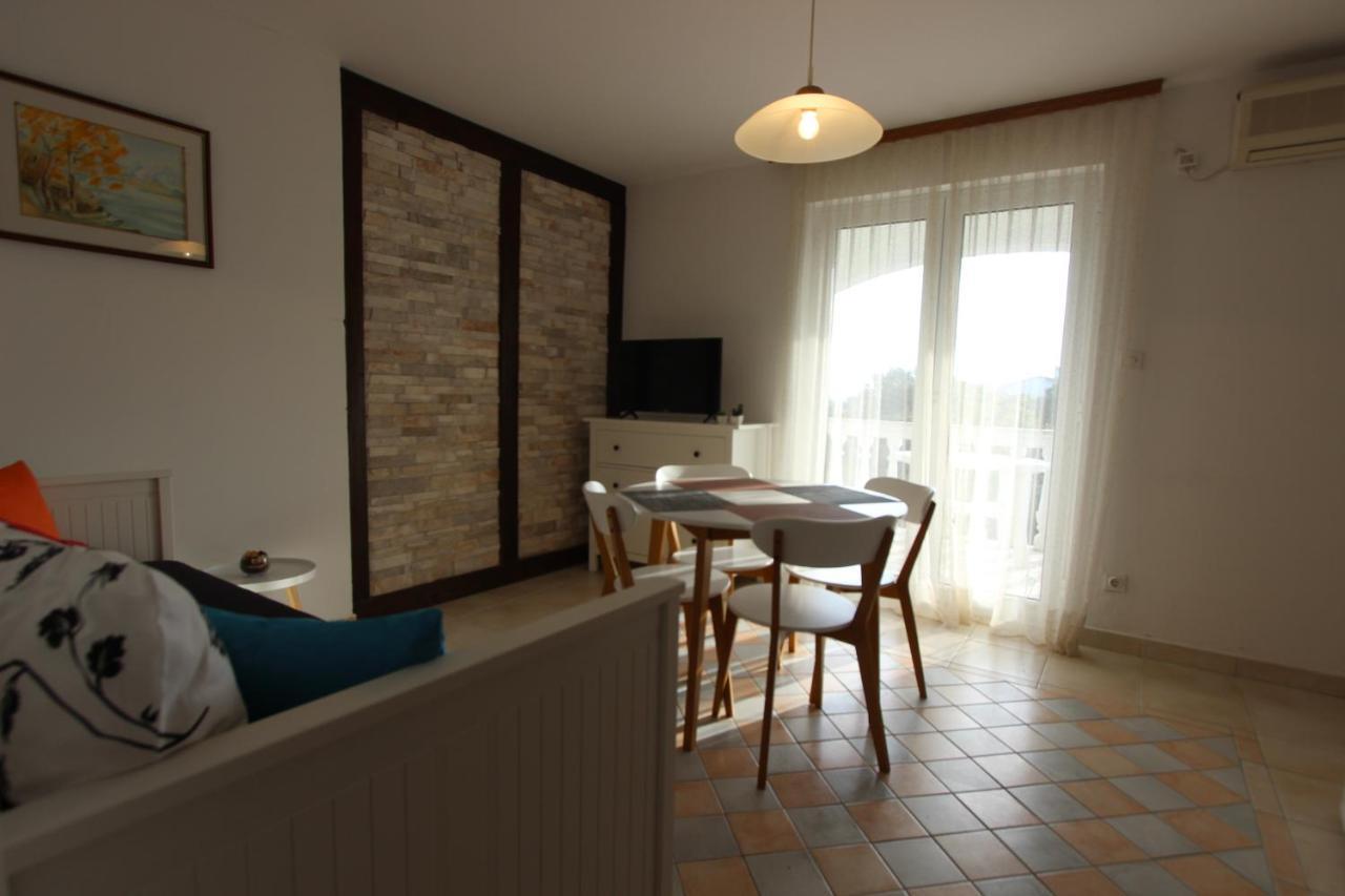 Pansion And Chiara Apartment Lumbarda